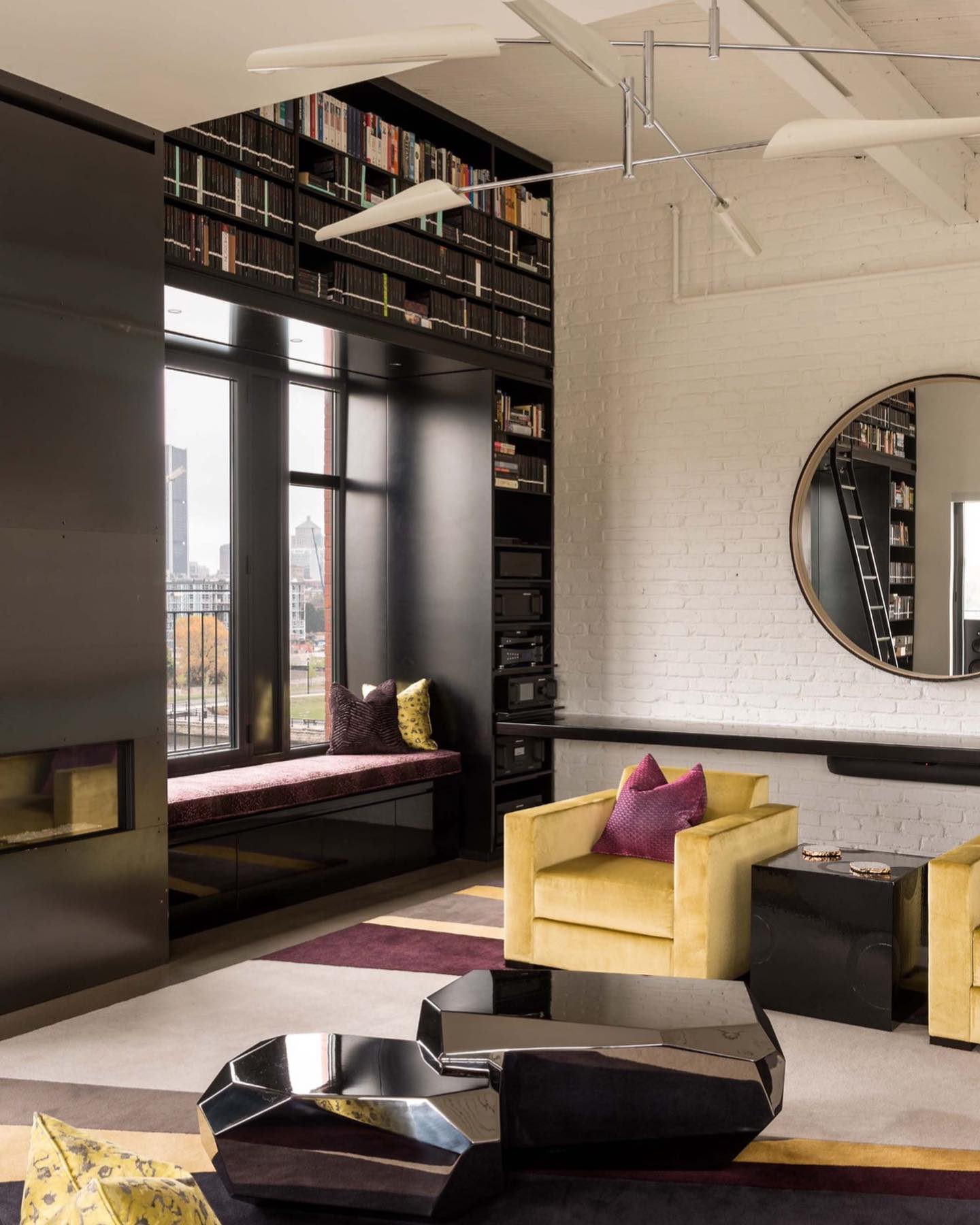 Manteau de foyer personnalisé réalisé par SLIK Entreprise.