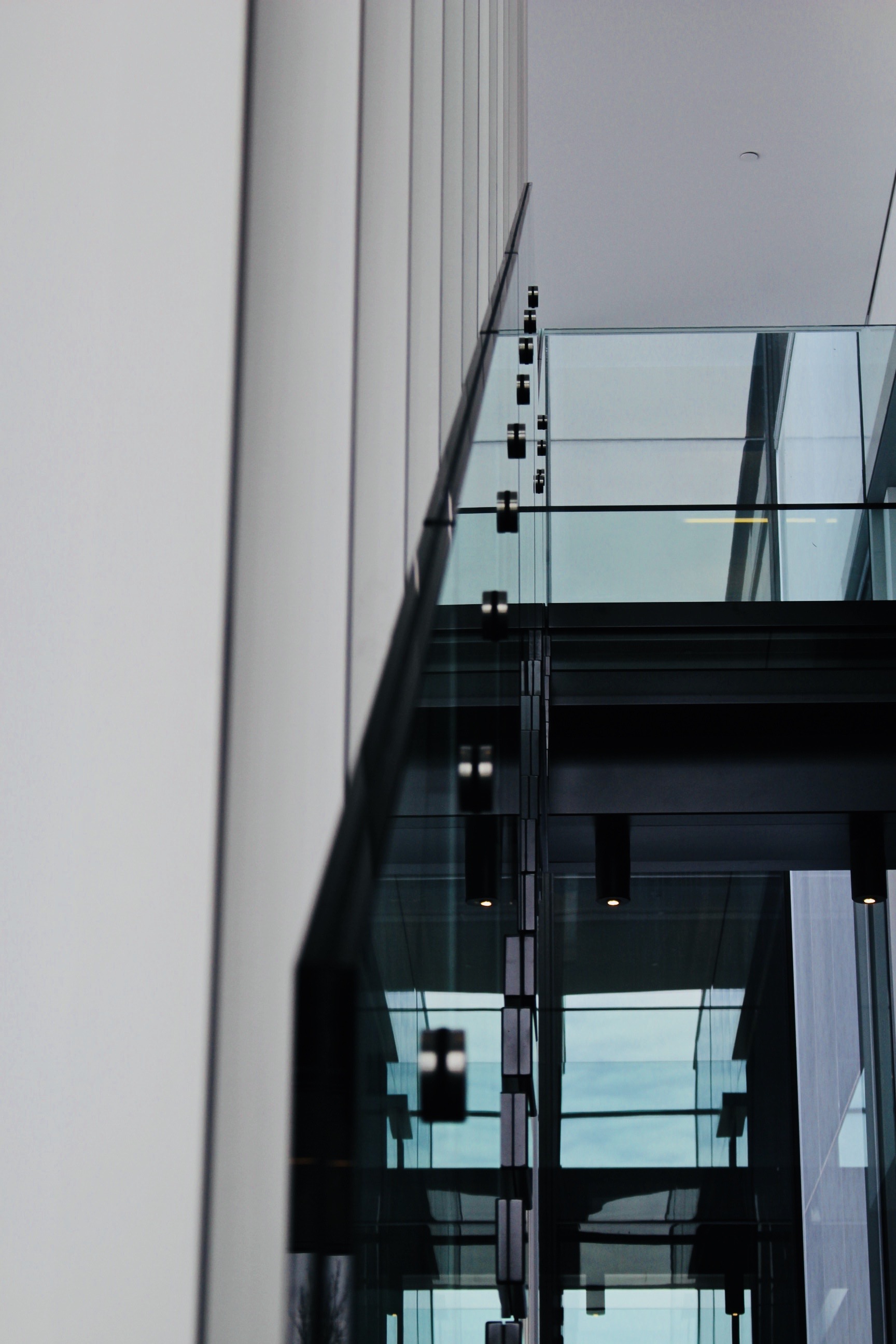 Service d'installation, escalier commercial pour restaurant